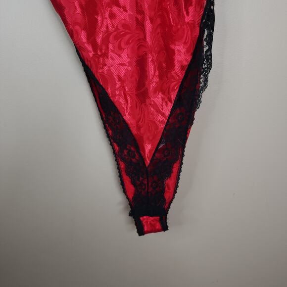 Vintage Madelon Loudon High cut Red satin Teddy with Black Lace Trim Size L - Picture 4 of 10